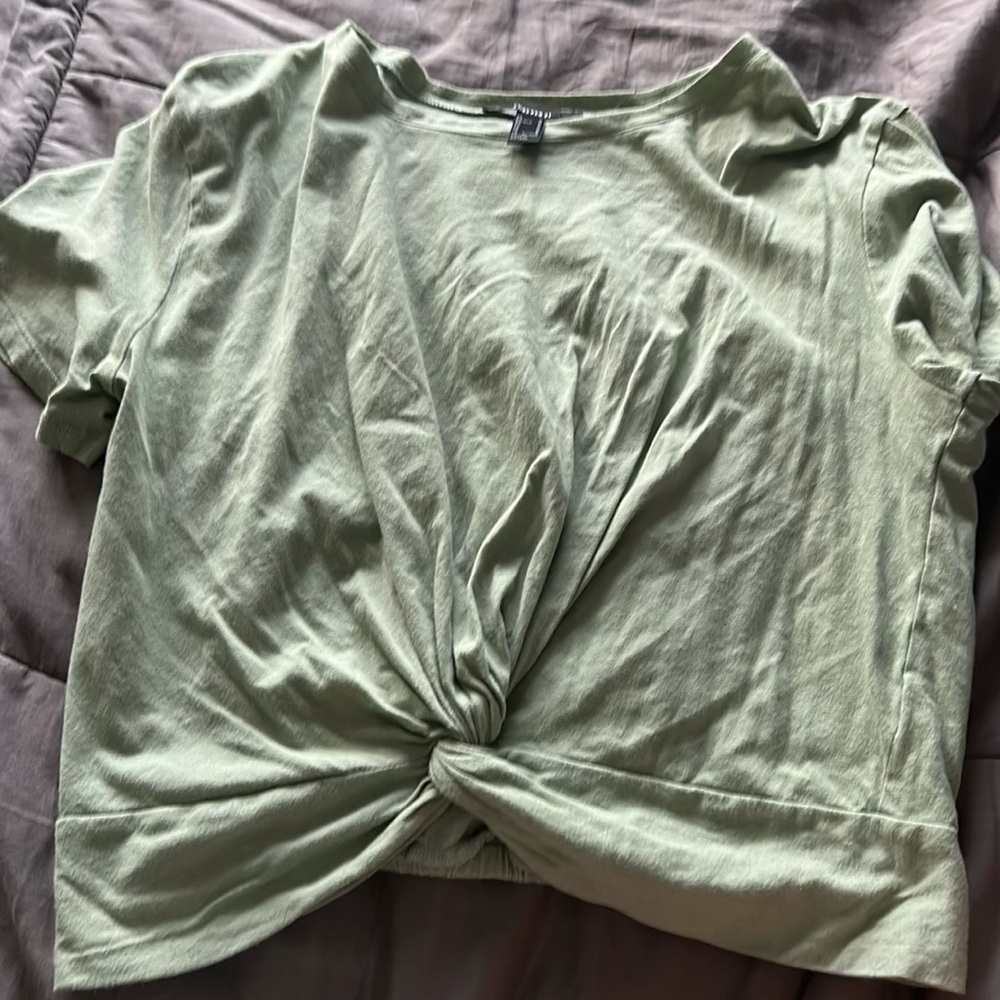 Cropped twisted shirt